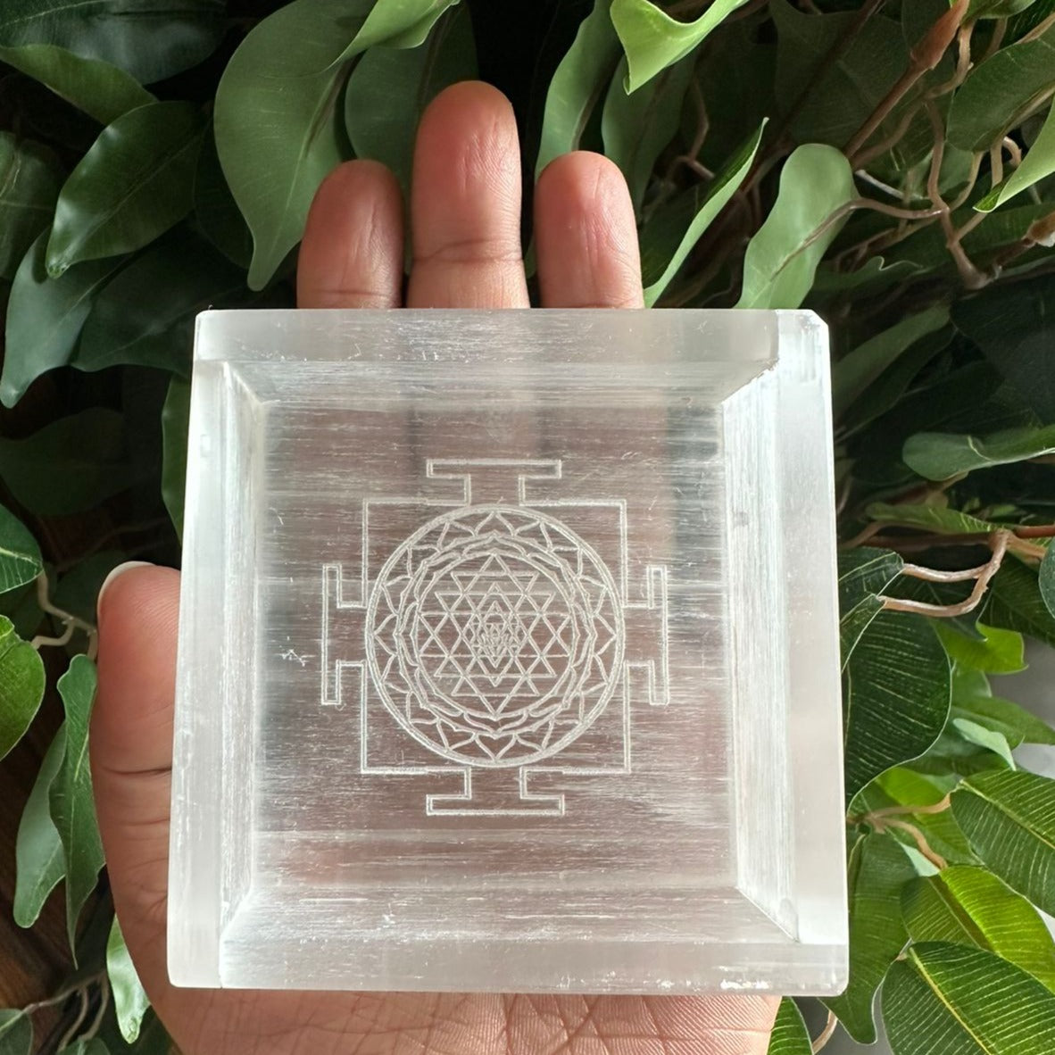 Selenite Charging Plate – Crystal Cleansing & Charging – Reiki Healing Crystal Aura Chakra